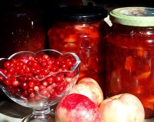 Lingonberry syltetøj med æbler