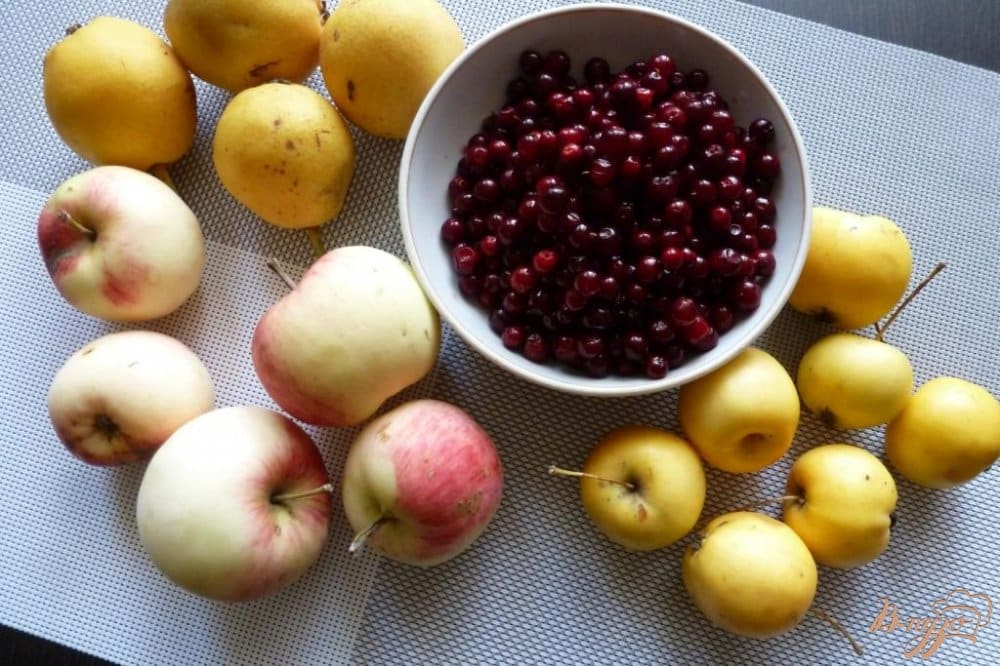 apples and lingonberries