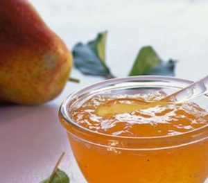 Enkla steg för steg recept för att göra päron sylt hemma på vintern