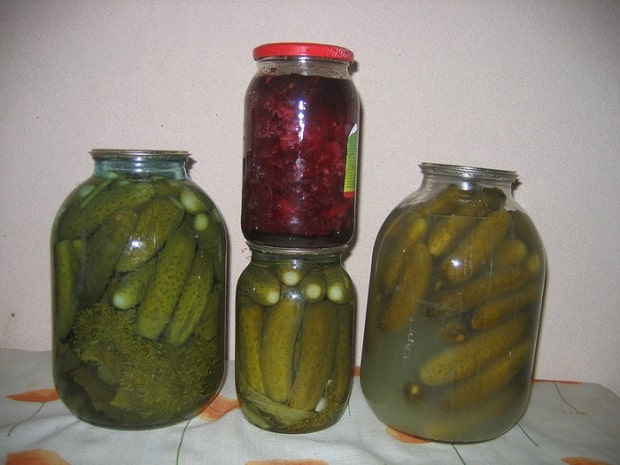 clouding cucumbers in jars
