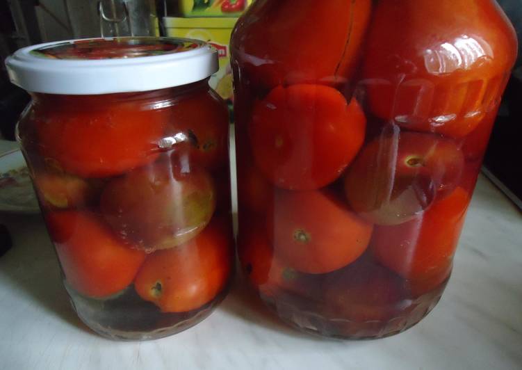 pomidorai ir slyvos
