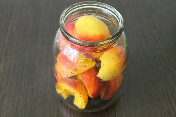 peaches in a liter jar