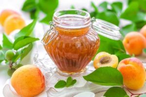 A simple recipe for making apricot jam at home for the winter
