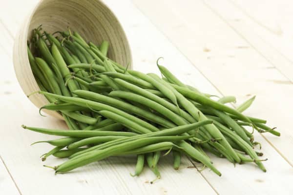 washed asparagus beans