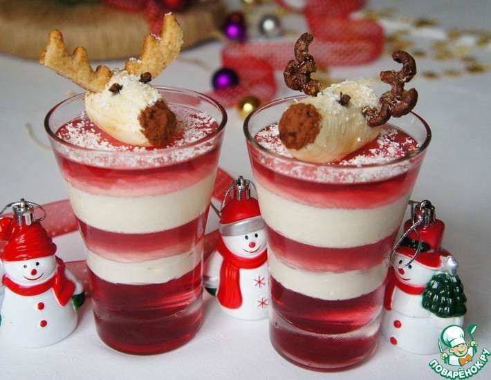 New Year's dessert Deer in the snow