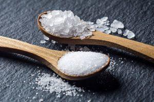 Hvad salt er bedre til at sylt agurker om vinteren, almindelig eller joderet