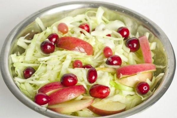 cabbage with apples
