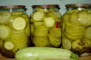 4 besten marinierten Zucchini-Rezepte als Gurken für den Winter