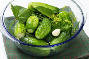 TOP 8 receptov na studené nakladané uhorky na zimu
