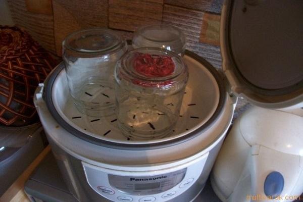 cans in a multicooker