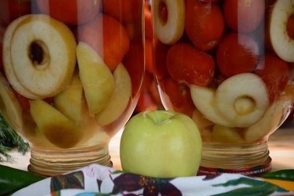 Äpfel in Marinade