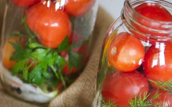 frascos de tomates