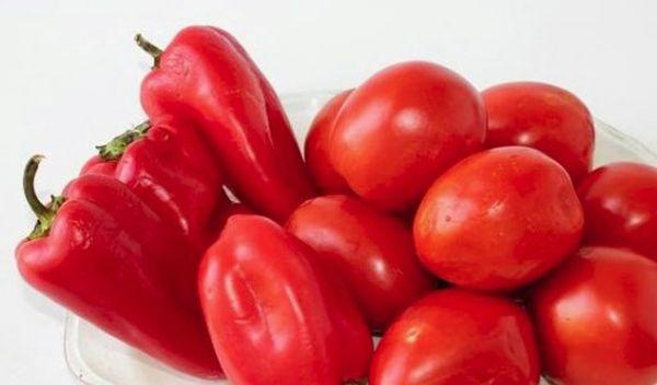 tomaatit ja paprikat