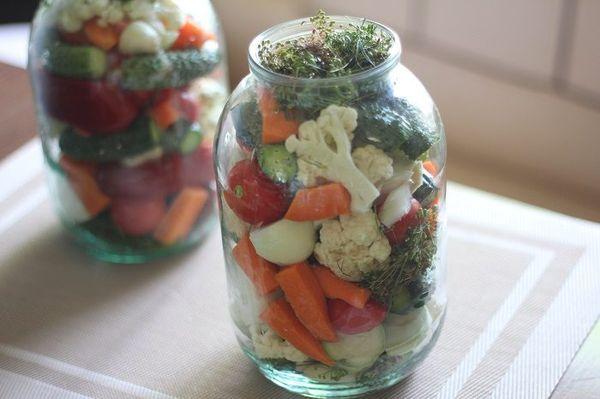 cucumbers with cauliflower and carrots