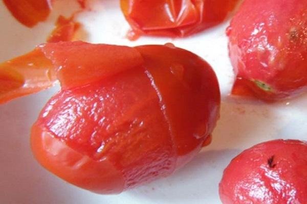 Tomate ohne Haut