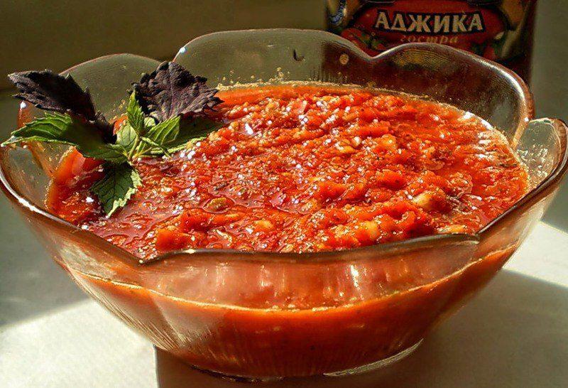 adjika tomaat