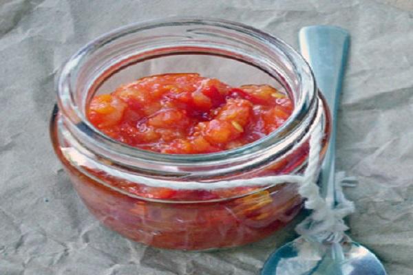 tomatoes with pepper