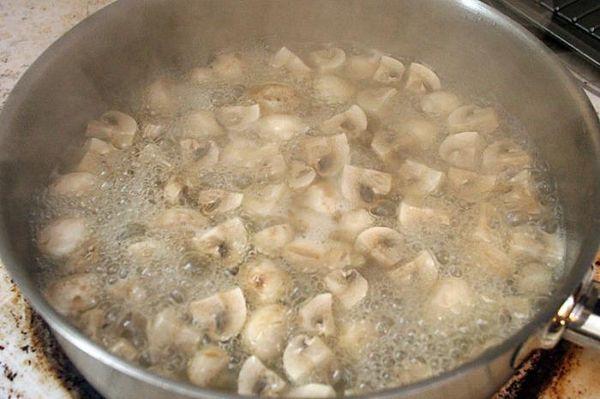 boiling mushrooms