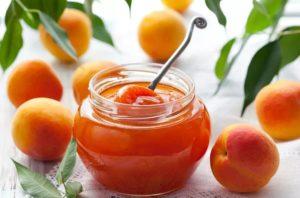 The recipe for pitted apricot five-minute jam for the winter