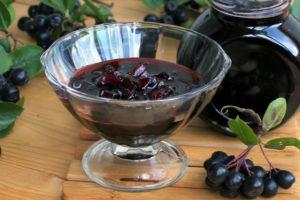 3 νόστιμες συνταγές για μαρμελάδα chokeberry με φύλλα κερασιάς για το χειμώνα