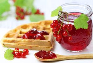 TOP 10 Rezepte für Marmelade mit roten Johannisbeeren für den Winter zu Hause