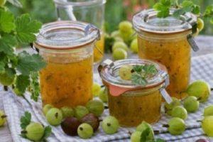TOP 5 recipes for cooking gooseberries with sugar for the winter without cooking