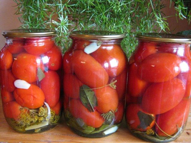 marinēti tomāti