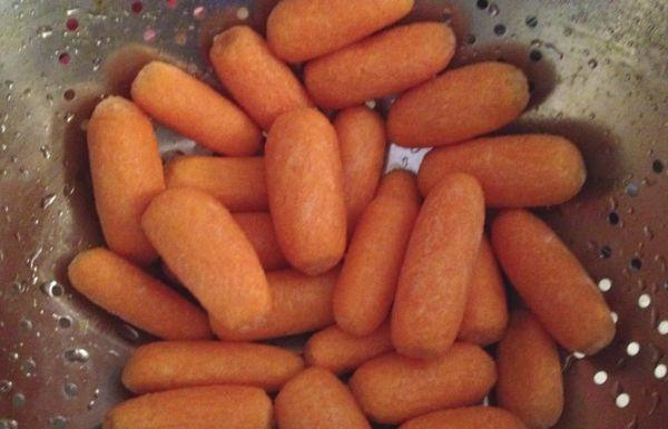 αποφλοιωμένα καρότα