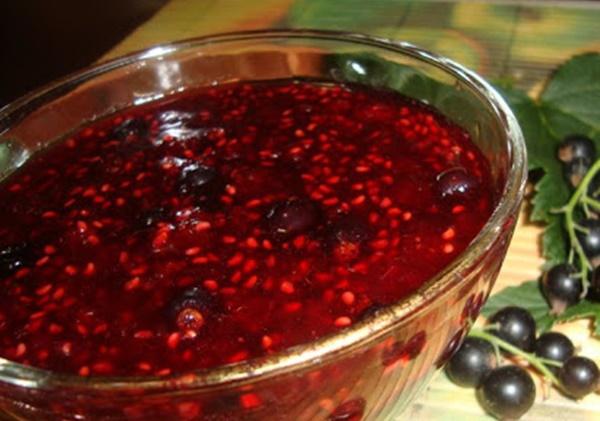 black currant and raspberry jam