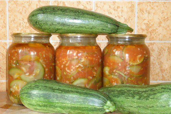 konserverad zucchini