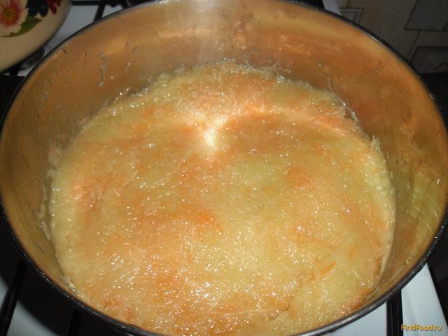 caviar de courge dans une casserole