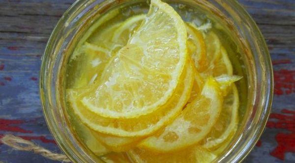 lemon wedges