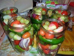 13 geriausių skanių agurkų ir pomidorų žiemai receptų