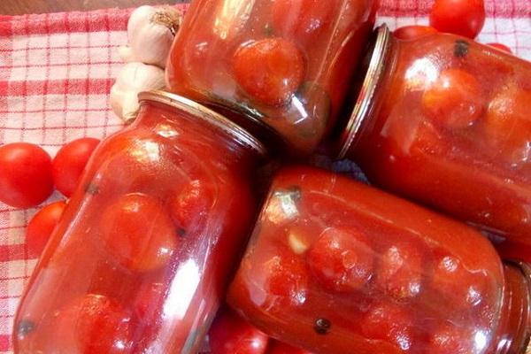 TOP 10 most delicious recipes for tomatoes in tomato juice for the winter