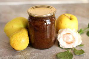 TOP 6 yksinkertaista reseptiä omena- ja päärynähillojen valmistamiseksi talveksi