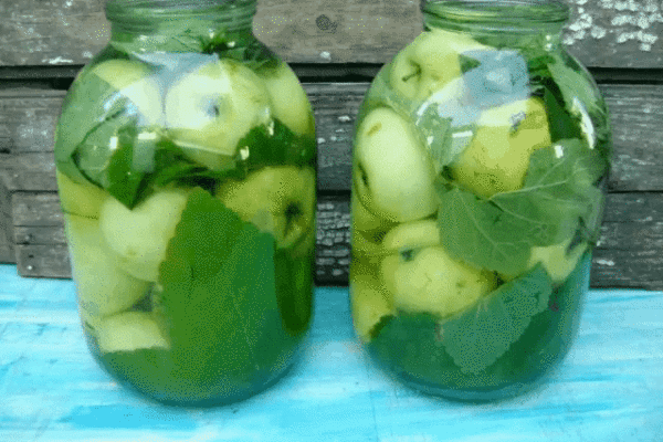 pickled apples and pears