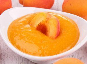 Tuktok 6 masarap na mga recipe para sa paggawa ng sarsa ng aprikot para sa taglamig