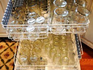 Regels voor het steriliseren van blikken in de vaatwasser, is het mogelijk