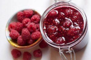 3 simple recipes for making raspberry jam without cooking for the winter