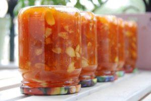 8 labākās persiku un valriekstu ievārījumu receptes ziemai