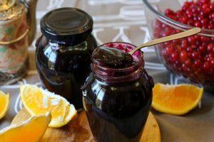9 recetas sencillas para hacer gelatina de grosella negra para el invierno