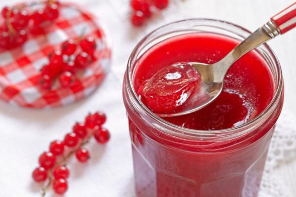 gooseberry jelly with red currants