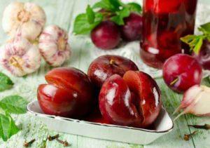 13 recipes for making canned plums in syrup for the winter