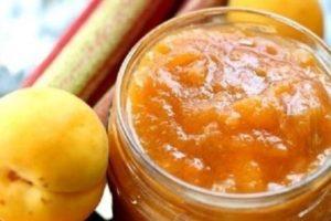 3 pinakamahusay na mga recipe ng aprikot na jam na may fructose para sa mga diabetes para sa taglamig
