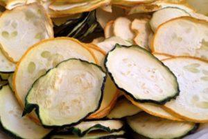 3 best recipes for making dried zucchini for the winter