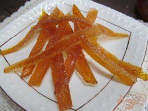 2 suosituinta reseptiä sokeroitujen meloninkuorien talvikäyttöön kotona