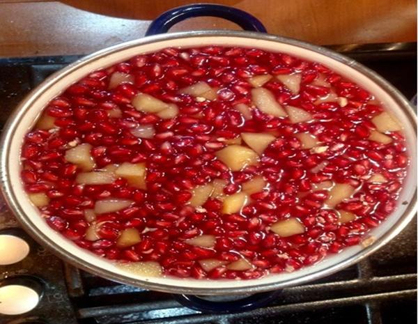 Pomegranate jam with quince