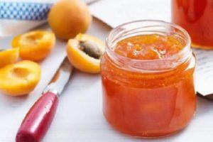 Recept för att göra aprikos sylt med pektin för vintern