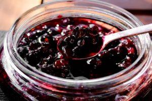 6 receptů na postupnou přípravu irgi jam na zimu