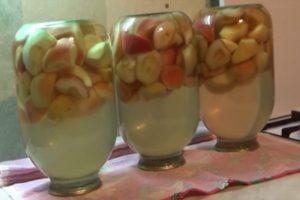 TOP 2 recipes for making sour apple compote for the winter
